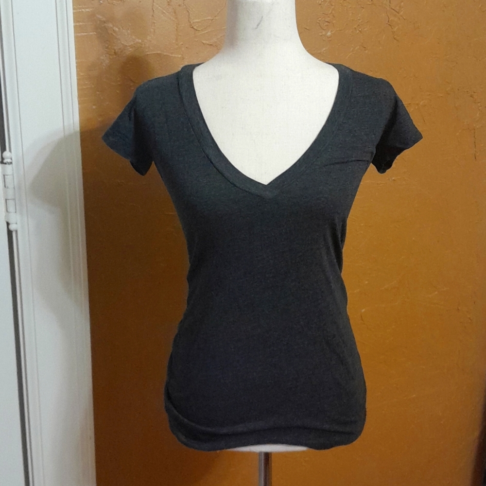 Classic gray V-neck T shirt